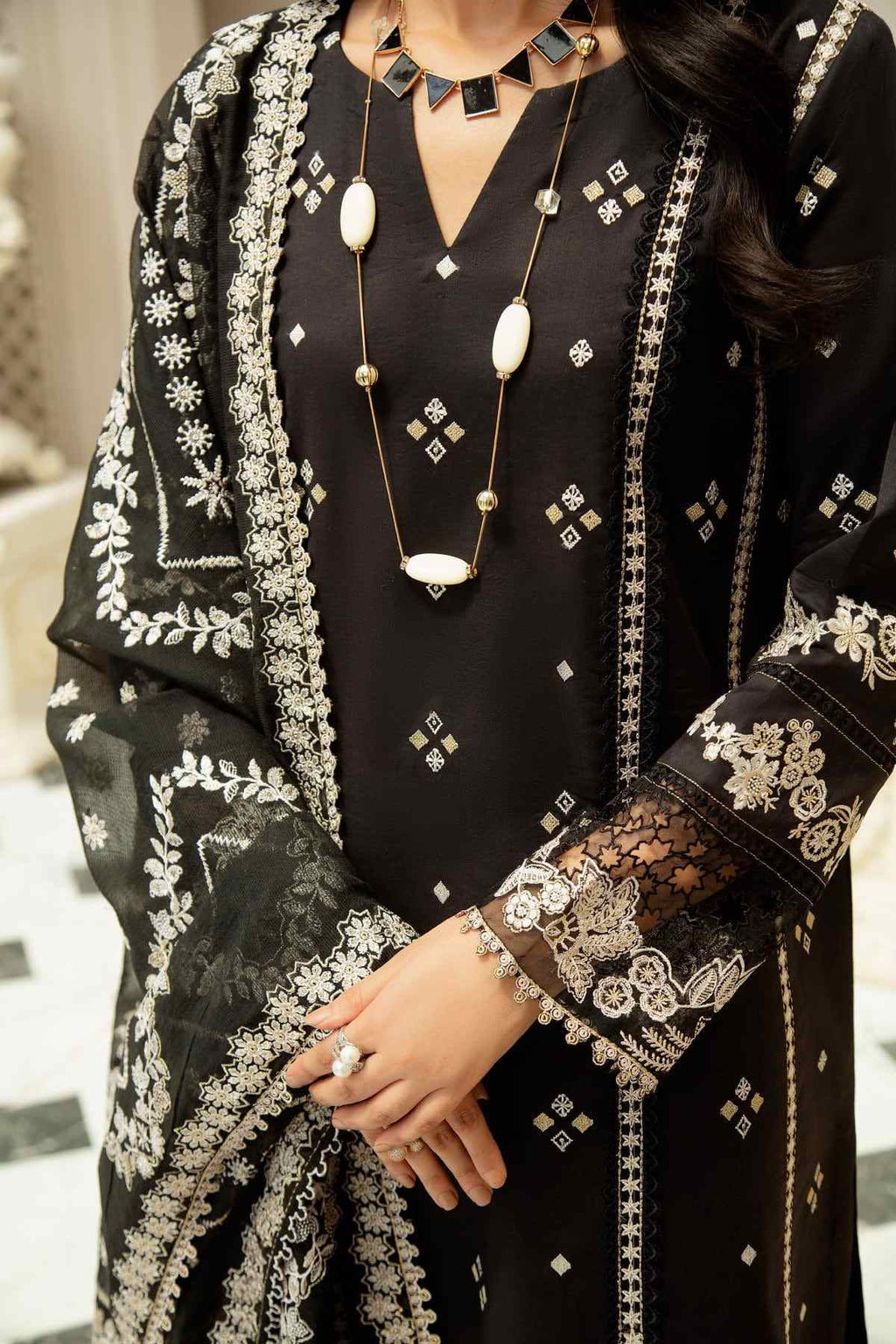 Luxury Embroidered Lawn 3PC | Bareeze Summer Collection | Black | 2026