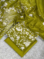 Alkaram digital printed lawn 3-piece unstitched suit with printed dupatta and dyed trouser summer collection 2026 multiple colors pakistan