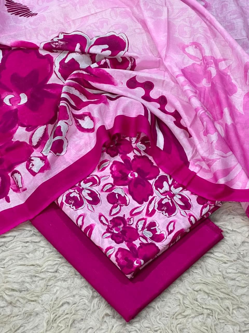 Alkaram digital printed lawn 3-piece unstitched suit with printed dupatta and dyed trouser summer collection 2026 multiple colors pakistan